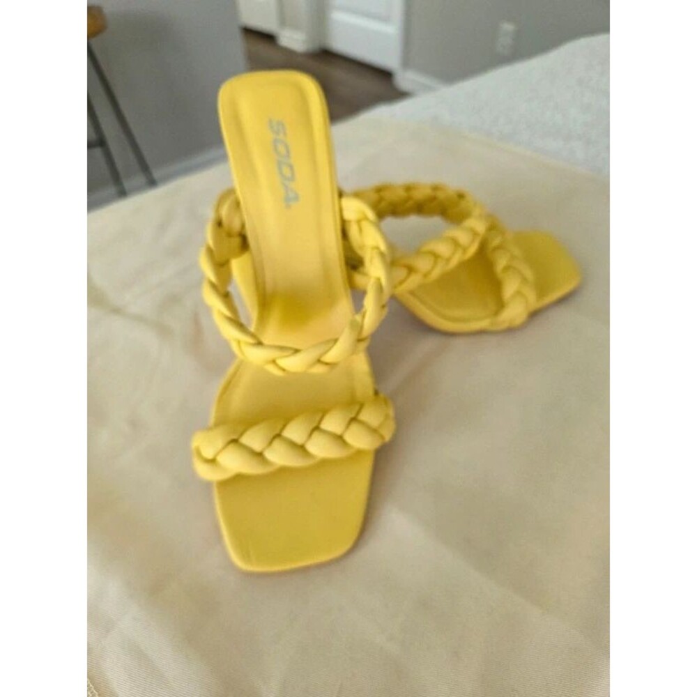 Braided Heeled Sandals | Size 8M | Mustard Yellow | Transitional Fall Style